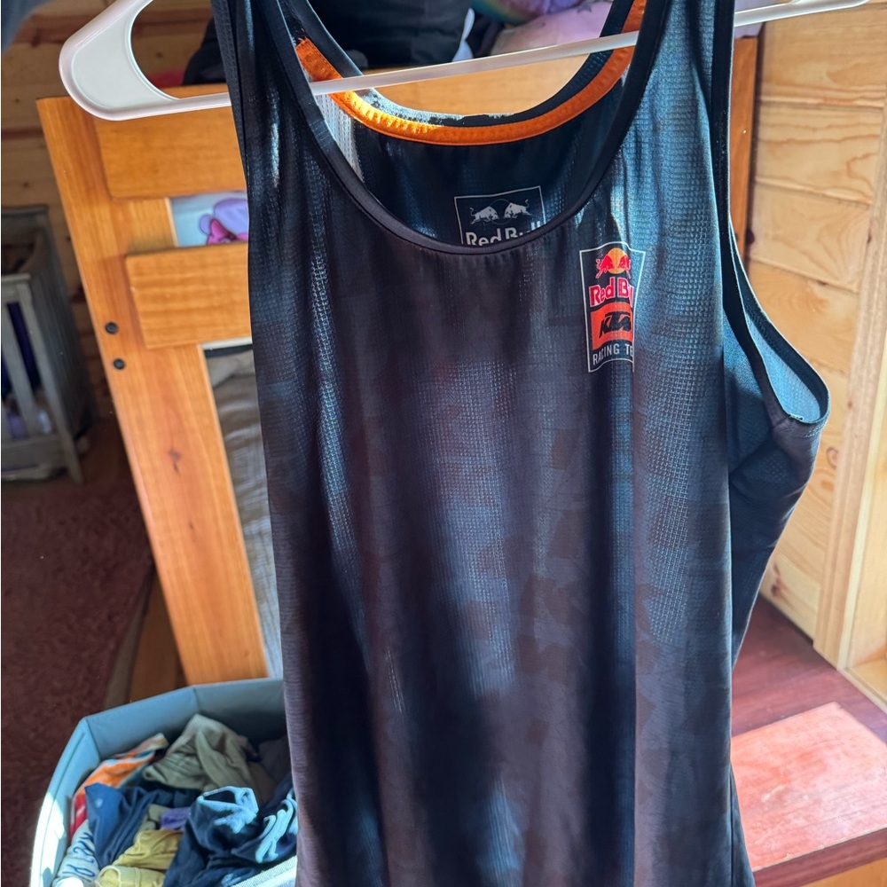 Red Bull Racing Team Tank Top - Picture 4 of 4
